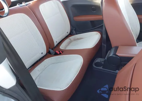 2015 Volkswagen Beetle 1.8T Classic из США, поврежденный, VIN 3VWF17AT9FM651994